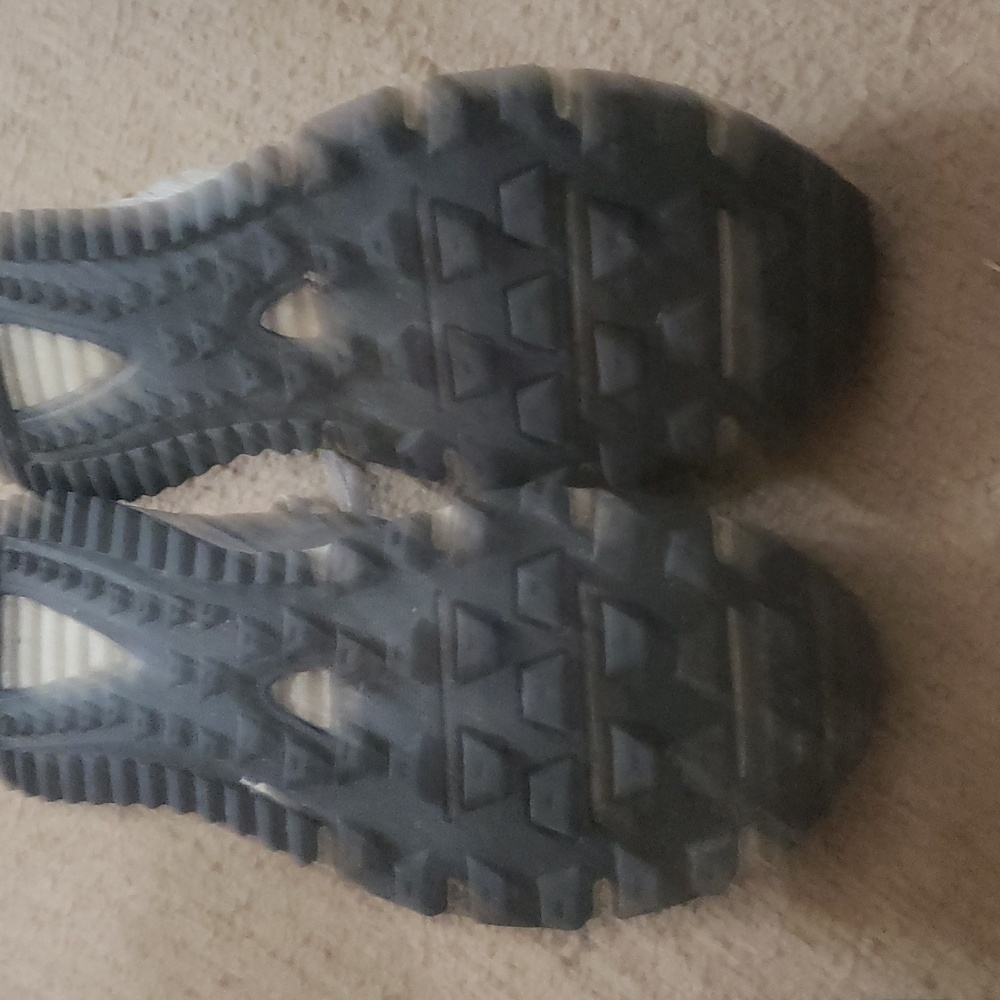 New Balance Mint and Gray Sneakers - Picture 5 of 5